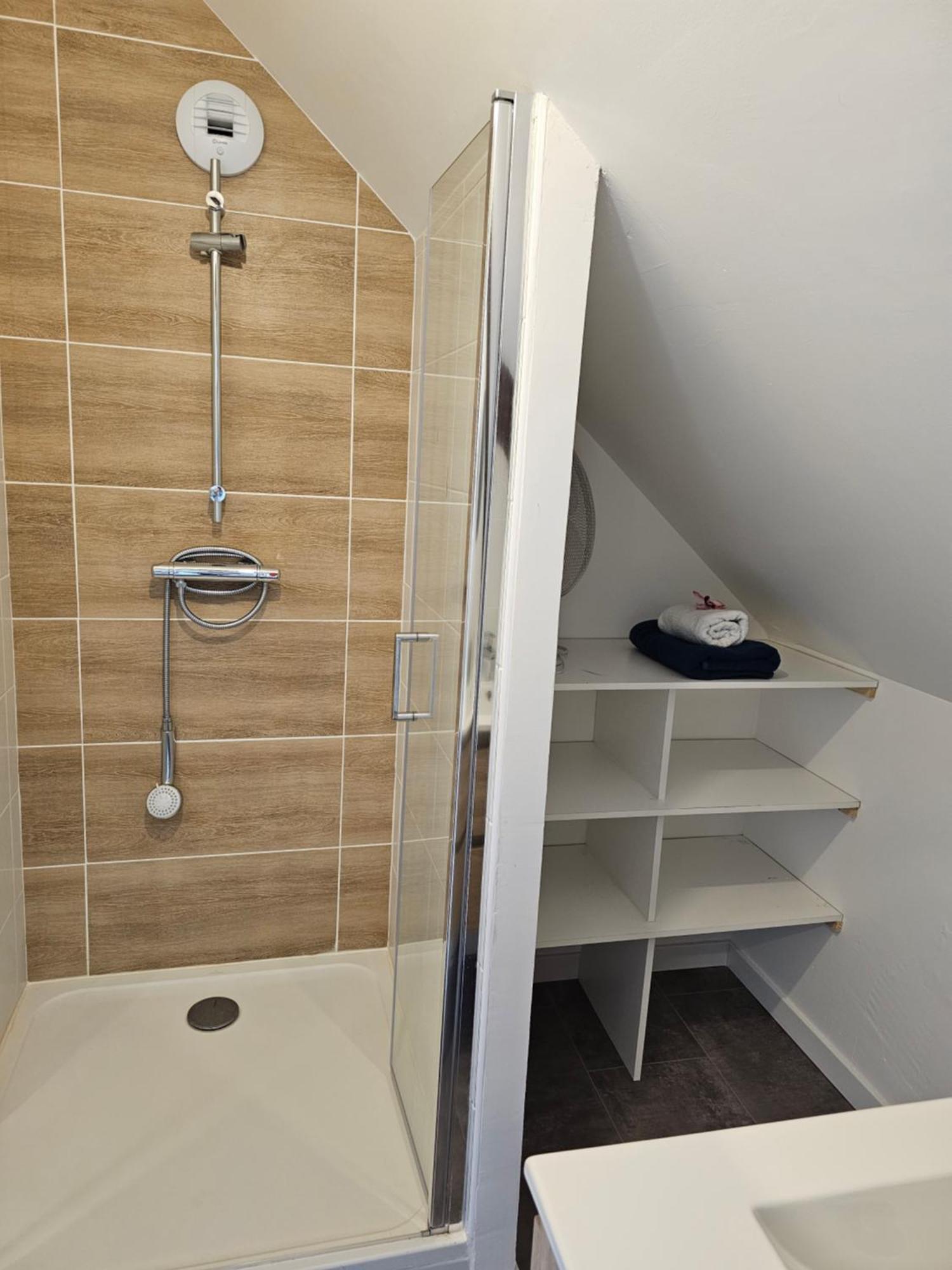 Logement de caractère en haute ville de Quimperlé Habitación foto